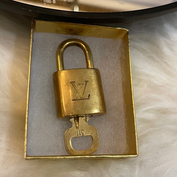 LV Lock & Key #311 - Picture 1 of 6